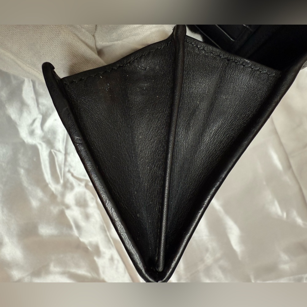 Gucci Black Leather Wallet - Picture 12 of 17